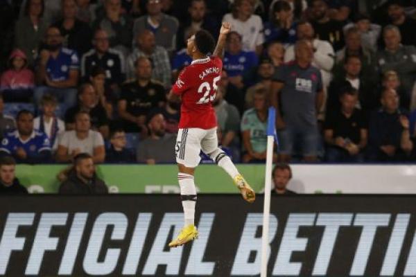 Selebrasi Jordan Sancho usai mencetak gol ke gawang Leicester City (Foto: REUTERS/ sindonews.com) 