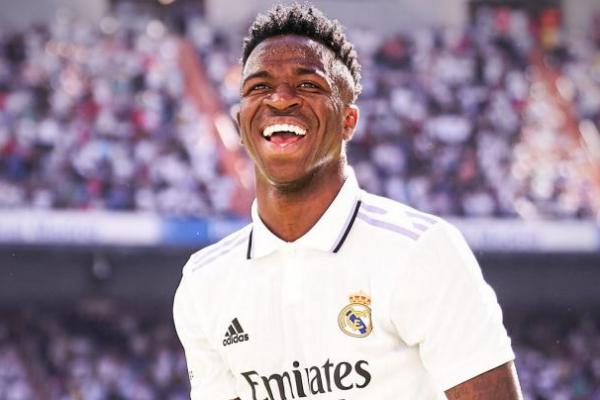 Carletto Tegaskan Vinicius Tetap Bertahan di Real Madrid