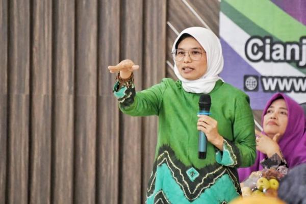 Ketua Fraksi PKB MPR RI, yang juga Anggota Komisi IX DPR RI Neng Eem Marhamah Zulfa Hiz (foto: Humas MPR) 