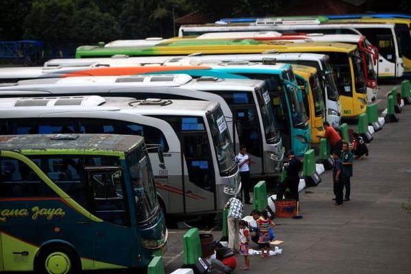 Ilustrasi bus di terminal. (FOTO: HO VIA JIBI) 