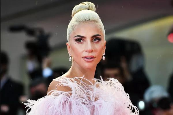 Lady Gaga dan Shawn Mendes Hampir Bintangi Film Musikal Wicked