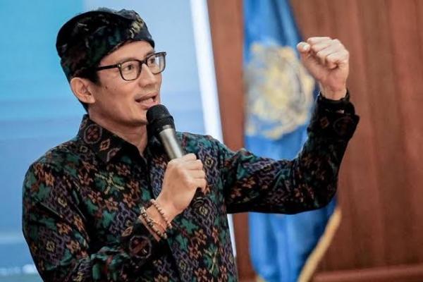 Menparekraf Sandiaga Uno Apresiasi Sail to Indonesia 2024 di Pantai Gelora