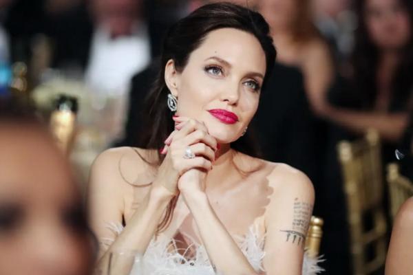 Pertarungan Hukum dengan Brad Pitt, Angelina Jolie Harus Serahkan Perjanjian Kerahasiaan