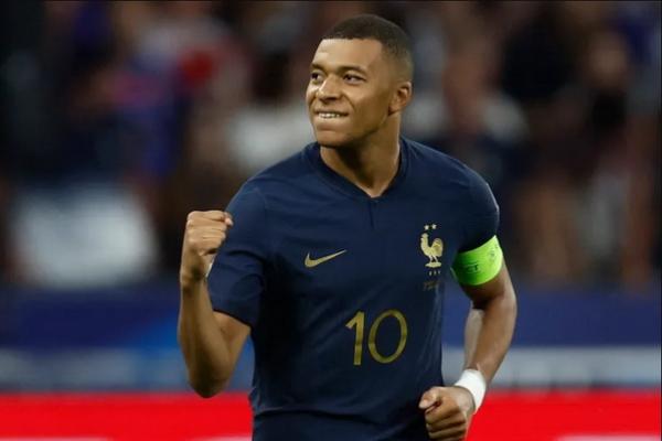 Mbappe Ingin Ukir Sejarah di Prancis dengan Trofi Piala Eropa