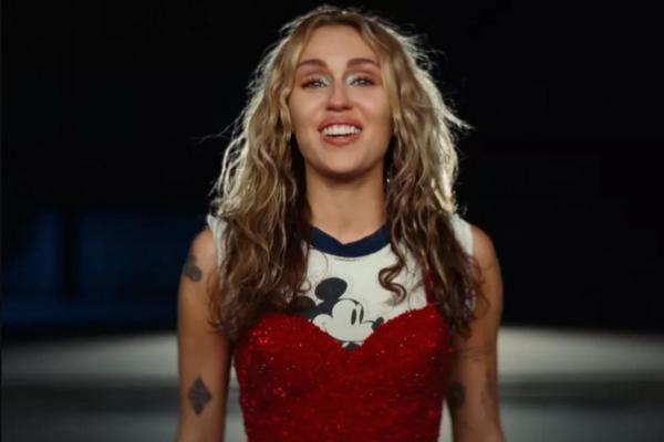 Dinobatkan sebagai Legenda Disney Termuda, Miley Cyrus Bangga Jadi Hannah Montana