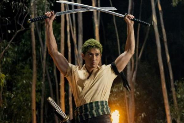 Bintang One Piece Mackenyu Bocorkan Transformasi Zoro di Musim 2