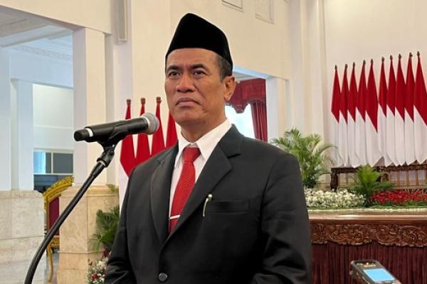 Menteri Pertanian Andi Amran Sulaiman sebut bakal sederhanakan regulasi distribusi pupuk bagi petani (Foto: Ist) 