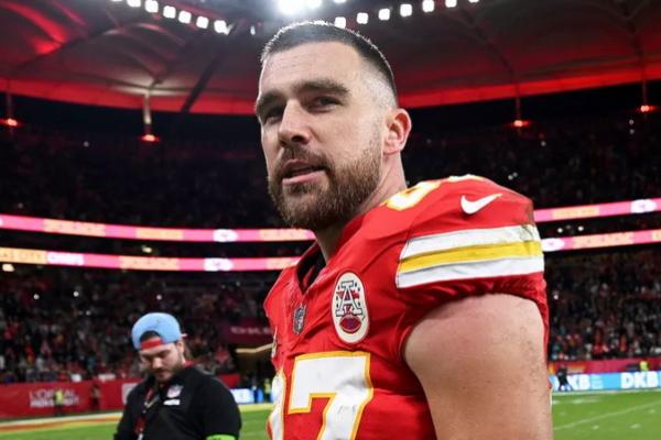 Travis Kelce Menari Diiringi Lagu Taylor Swift `Shake It Off`