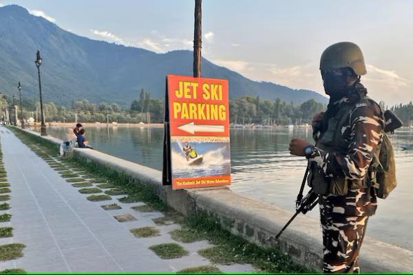 Pasangan Turis Terluka dalam Penembakan Militan di Kashmir India saat Pemilu