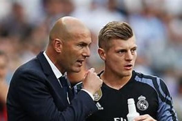 Legenda Sepakbola Komentari Keputusan Toni Kroos Pensiun