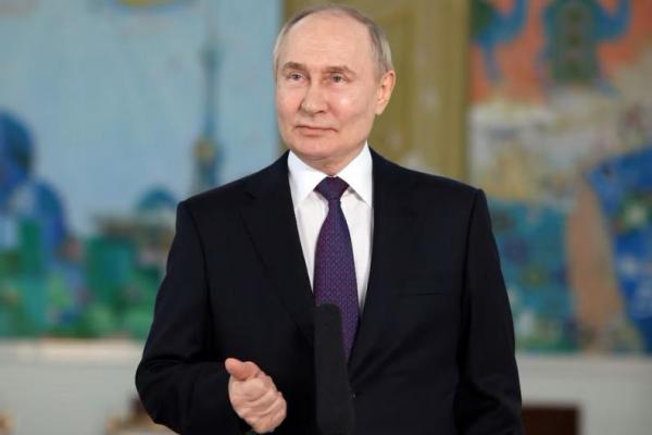 Presiden Rusia Vladimir Putin berbicara saat konferensi pers di Tashkent, Uzbekistan 28 Mei 2024. Sputnik via REUTERS 