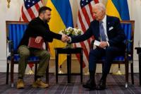 Biden Meminta Maaf kepada Presiden Ukraina atas Penundaan Bantuan oleh Kongres AS