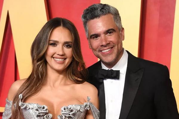 Harmonis Selama 16 Tahun, Ini Rahasia Jessica Alba dan Cash Warren Langgeng dalam Pernikahan