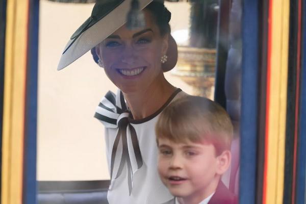 Pangeran Louis, Putri Charlotte, Kate Middleton dan Pangeran George di Trooping the Color pada 15 Juni 2024. (FOTO: GETTY IMAGE) 