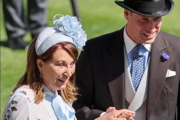 Carole Middleton dan Pangeran William menghadiri Royal Ascot pada 19 Juni 2024. (FOTO:CHRIS JACKSON/GETTY IMAGES) 