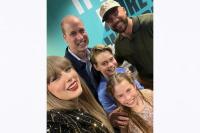 Epik! Taylor Swift dan Travis Kelce Resmikan Hubungan di Instagram