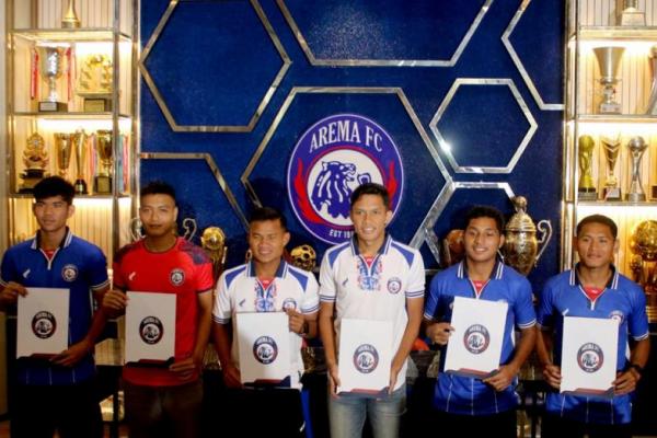 Arema FC kenalkan enam pemain barunya 