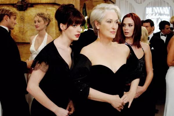 Disney Dikabarkan Godok Sekuel The Devil Wears Prada yang Dibintangi Anne Hathaway