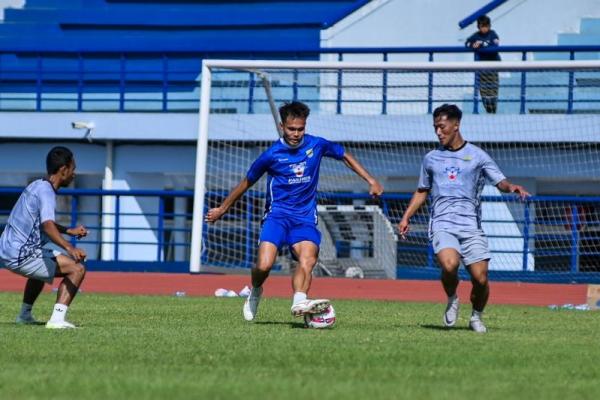 Laga Internal Persib Jadi Peluang Pemain Muda Raih Kesempatan Bermain