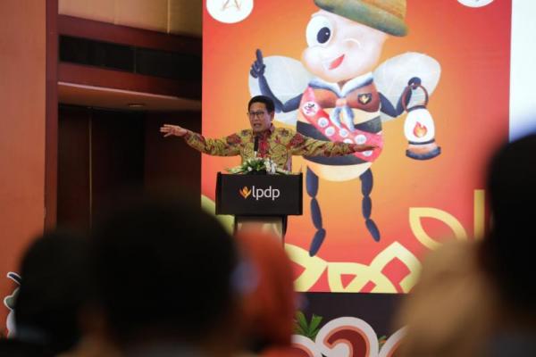 Mendes PDTT Abdul Halim Iskandar dalam acara Persiapan Keberangkatan Penerima Beasiswa LPDP Bhramara Patria Angkatan 236 di Hotel Borobudur, Selasa (Foto: Humas Kemendes PDTT) 
