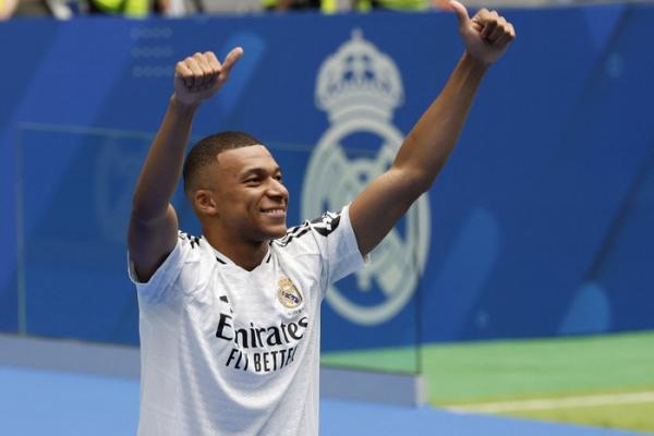 Kylian Mbappe resmi diperkenalkan sebagai pemain Real Madrid. Foto: REUTERS 