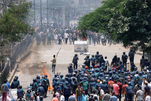 Bentrok Demonstran Tidak Mereda, Bangladesh Putus Akses Internet