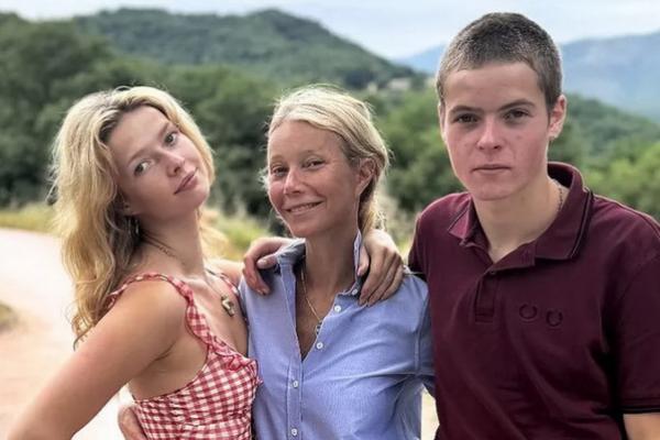 Unggah Foto Lucu Bersama Apple dan Moses, Gwyneth Paltrow Ungkap Kekhawatirannya