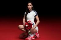 Adidas Minta Maaf pada Bella Hadid atas Dampak Negatif Iklan Olimpiade Munich
