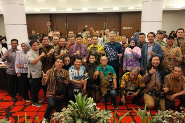 Forum komunikasi dan kinerja DPR RI bersama para jurnalis Koordinatoriat Wartawan Parlemen di BSD, Tangerang Selatan, Banten, Jumat (26/7/2024). Foto: dok. katakini 