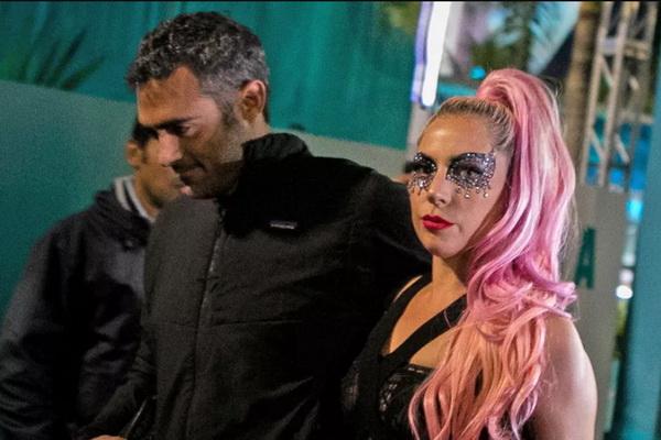 Lady Gaga Bertunangan dengan Michael Polansky