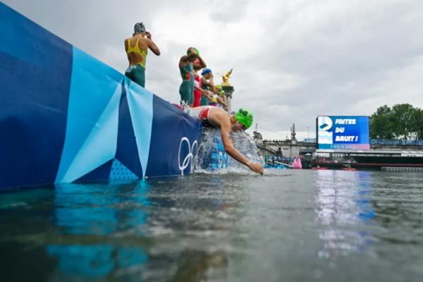 Panitia Olimpiade Paris 2024 Batalkan Latihan Renang di Sungai Seine yang Tercemar