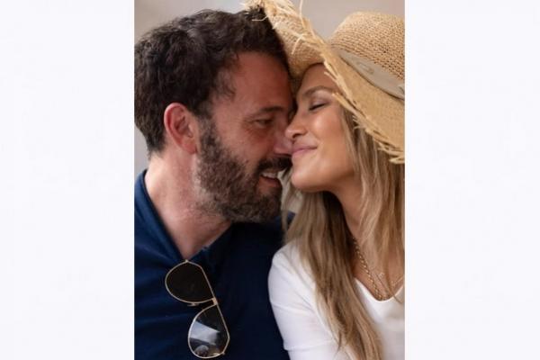 Jennifer Lopez Marah dan Terhina, Ben Affleck Tunda Ajukan Perceraian