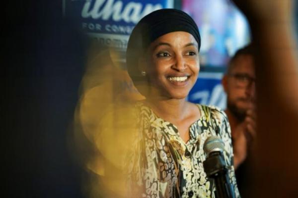 Ilhan Omar, Kritikus Vokal Israel Menangkan Pemilihan Pendahuluan Demokrat untuk DPR AS