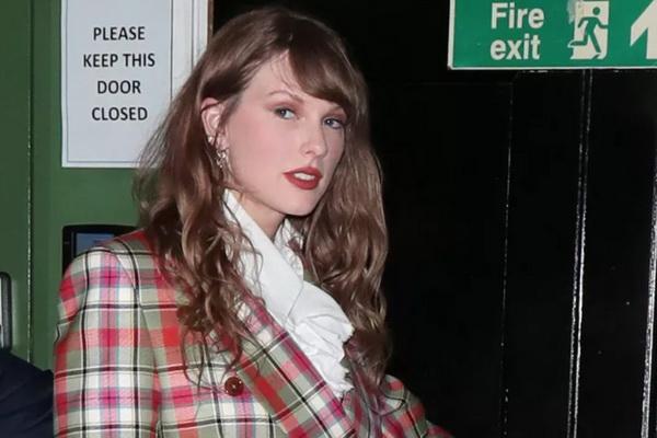 Jelang Eras Tour di London, Taylor Swift Berpesta dengan Para Stafnya