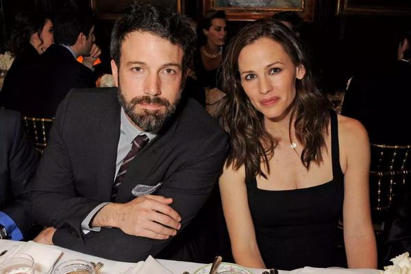 Jennifer Garner dan Jennifer Lopez Datang Bergantian ke Ulang Tahun Ben Affleck