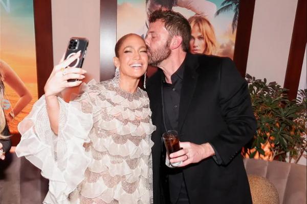 Jennifer Lopez dan Ben Affleck Dikabarkan Tidak Menandatangani Perjanjian Pranikah