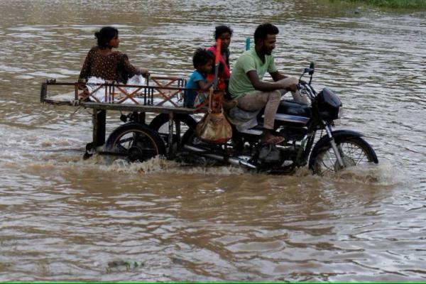 Ribuan Orang Dievakuasi saat Siklon Terbentuk di Lepas Pantai India dan Pakistan