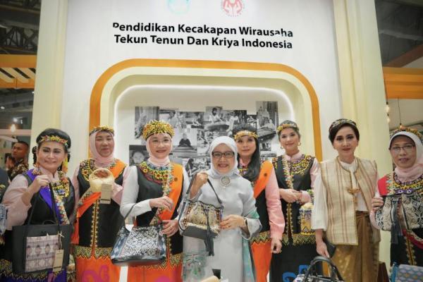 Wury Ma`ruf Amin Puji Karya Lulusan PKW Kemendikbudristek