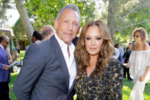 21 Tahun Menikah, Leah Remini dan Angelo Pagan Umumkan Perpisahan