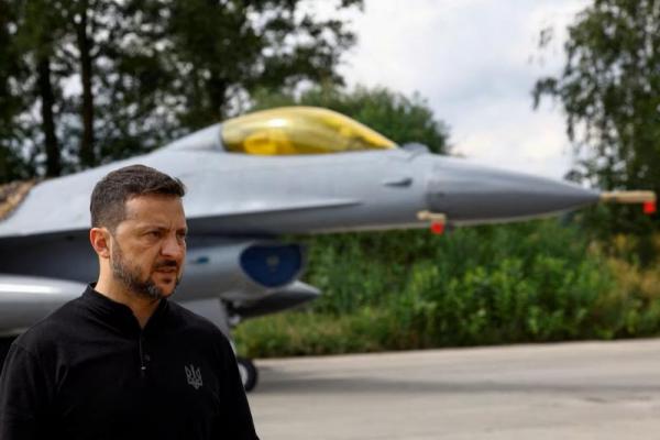 Pesawat F-16 Jatuh, Presiden Ukraina Memecat Komandan Angkatan Udara