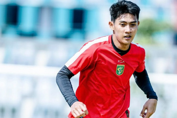 Malik Risaldi Balik, Persebaya Makin Solid