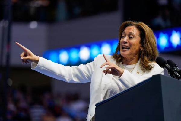 Calon presiden dari Partai Demokrat AS Kamala Harris saat berpidato di rapat umum kampanye di Savannah, Georgia, AS, 29 Agustus 2024. REUTERS 