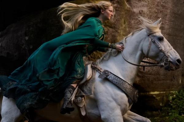 Rekap The Rings of Power S2 E1: Galadriel Berusaha Merampas Kantong Cincin dari Elrond