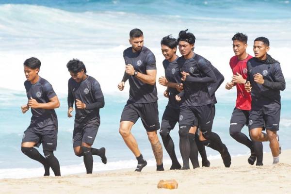 Arema FC Manfaatkan Waktu Libur Untuk Latihan