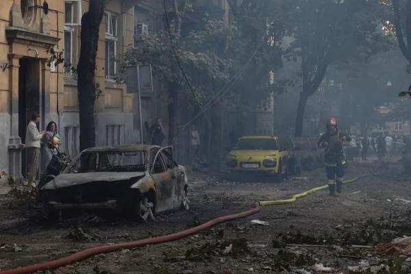 Serangan Udara Rusia di Lviv Ukraina Tewaskan Tujuh Orang, termasuk Tiga Anak-anak