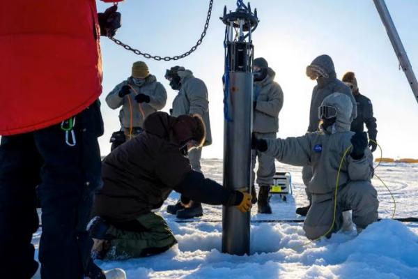 Ilmuwan NASA Rancang Robot Bawah Air untuk Ukur Pencairan Lapisan Es Antartika