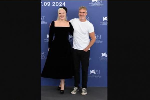 Joaquin Phoenix Puji Penurunan Berat Badan Lady Gaga di Film Joker: Folie a Deux