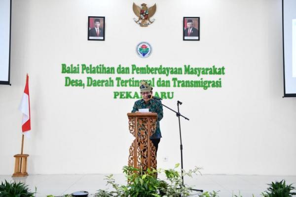 Mendes PDTT Abdul Halim Iskandar (Gus Halim) membuka Workshop Analisis Pengembangan Usaha dan Laporan BUMDesa/BUMDesa Bersama (Foto: Humas Kemendes PDTT) 