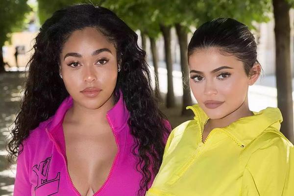 Kylie Jenner Reuni dengan Jordyn Woods, Siap Lupakan Skandal Tristan Thompson! (FOTO: GETTY IMAGE) 