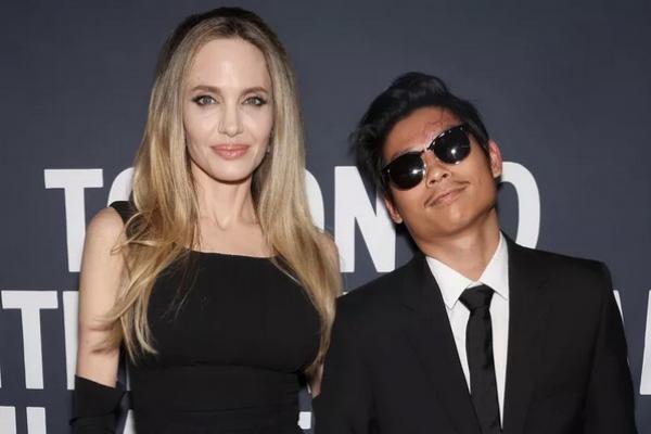 Pulih dari Kecelakaan Motor, Pax Beri Tepuk Tangan Meriah untuk Angelina Jolie